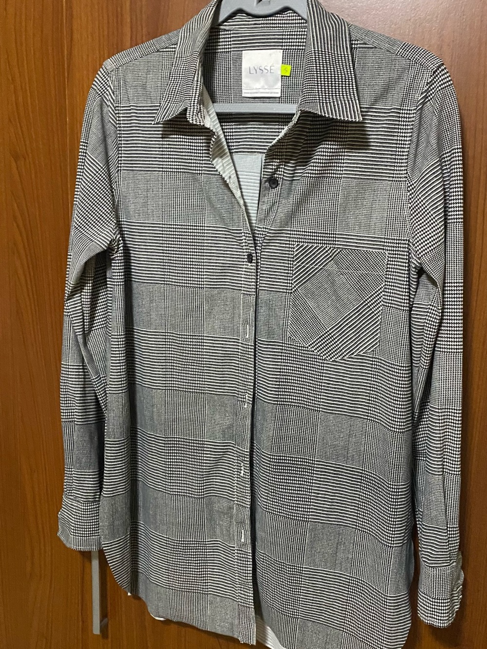 Lysse Black and White plaid pattern women’s button-up office casual shirt Small - Picture 5 of 7